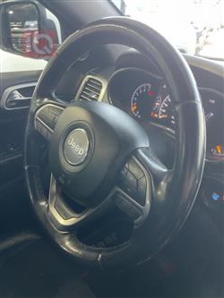 جیپ گراند شیرۆکی